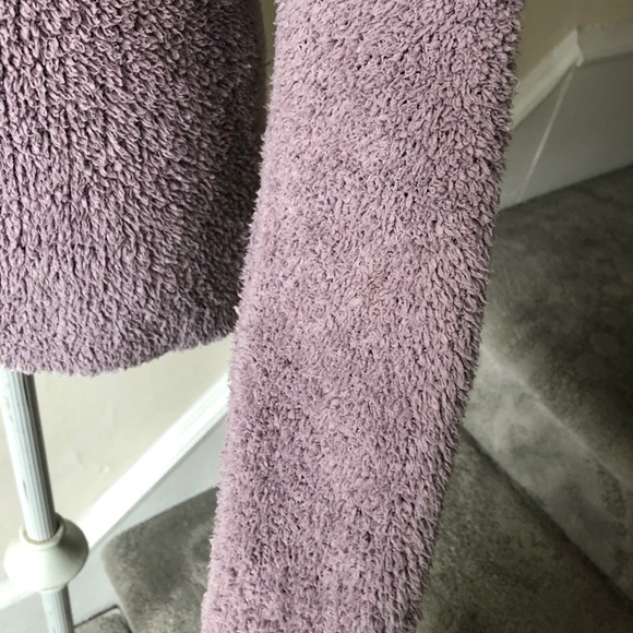 SOLDBarefoot Dreams CozyChic Pullover V-Neck Sweat - Picture 8 of 9